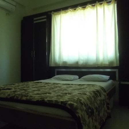 Hotel Rajyog Ranjangaon Ganpati Стая снимка