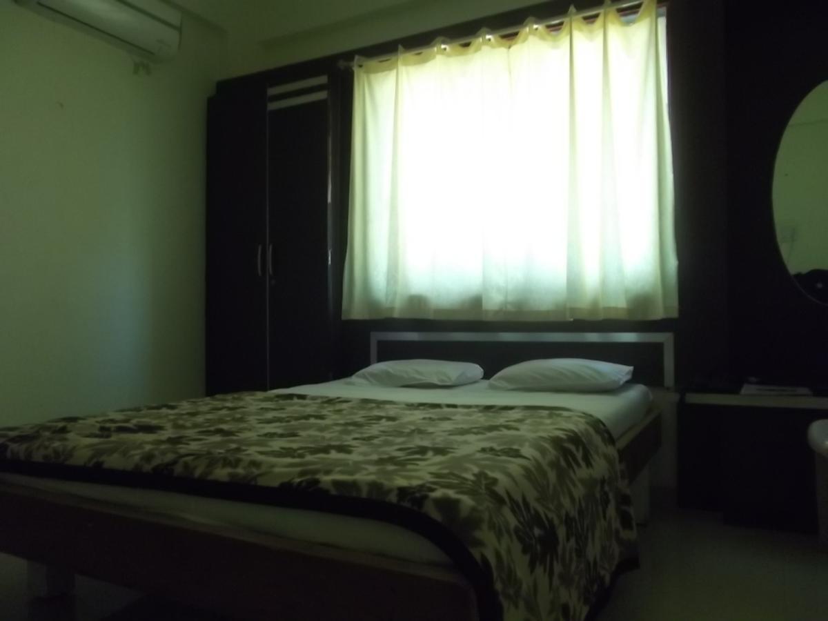 Hotel Rajyog Ranjangaon Ganpati Стая снимка