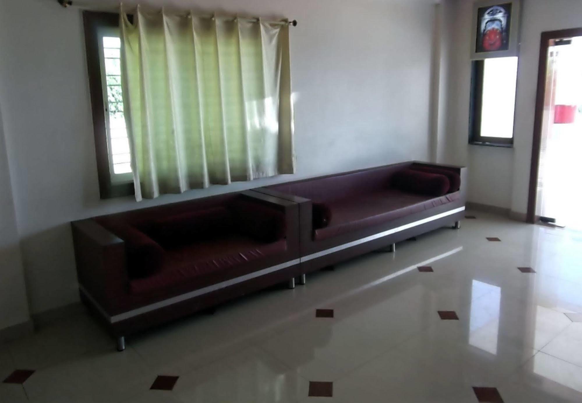 Hotel Rajyog Ranjangaon Ganpati Екстериор снимка