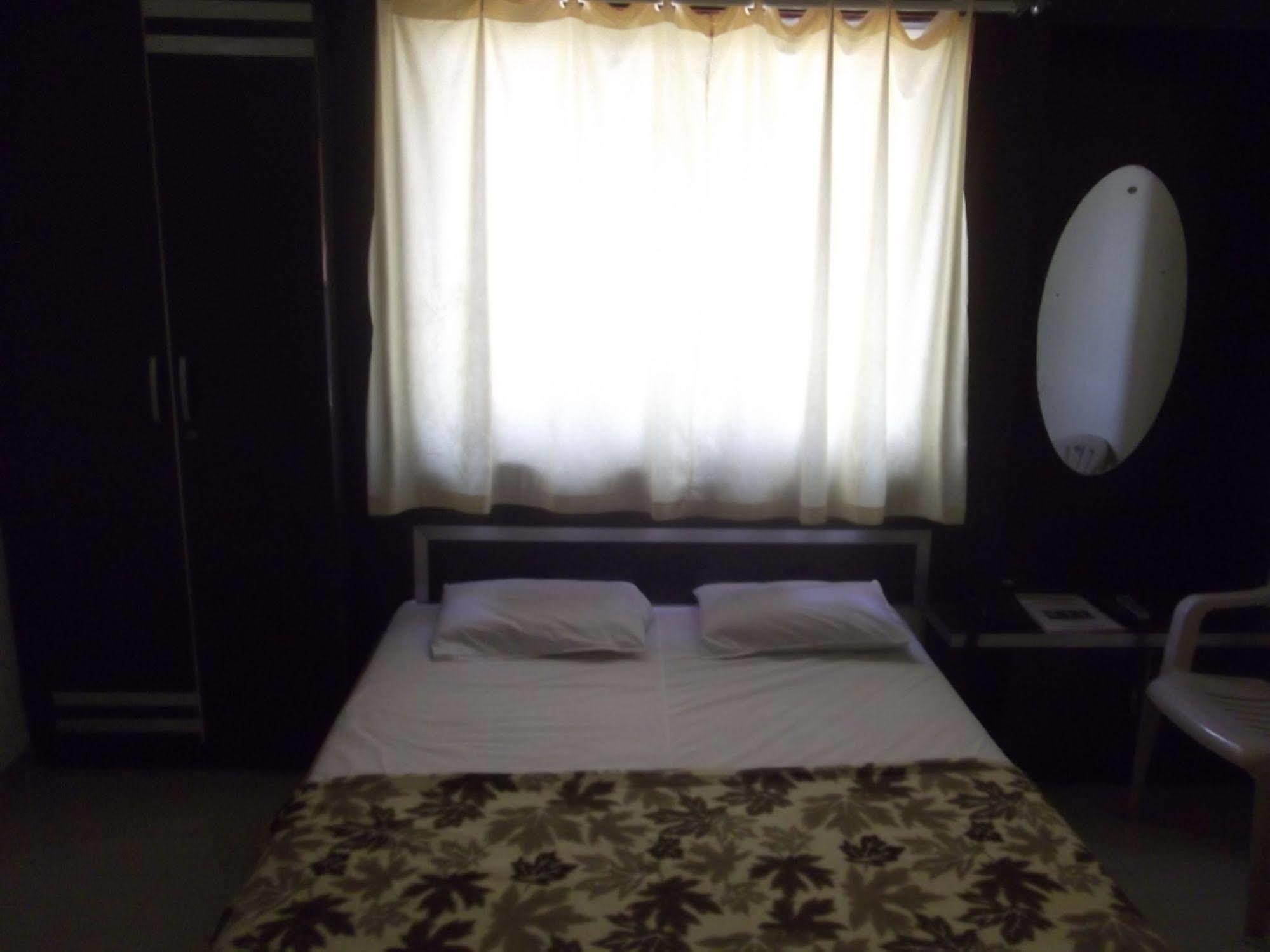 Hotel Rajyog Ranjangaon Ganpati Екстериор снимка